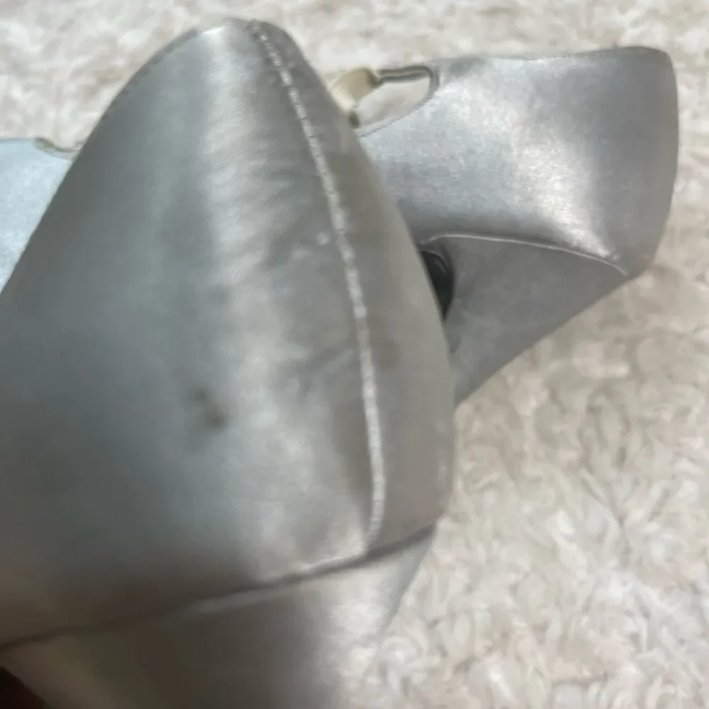 Lauren Jones gray SatinTStrap peep toe platform heels crystal beads accent SZ8.5